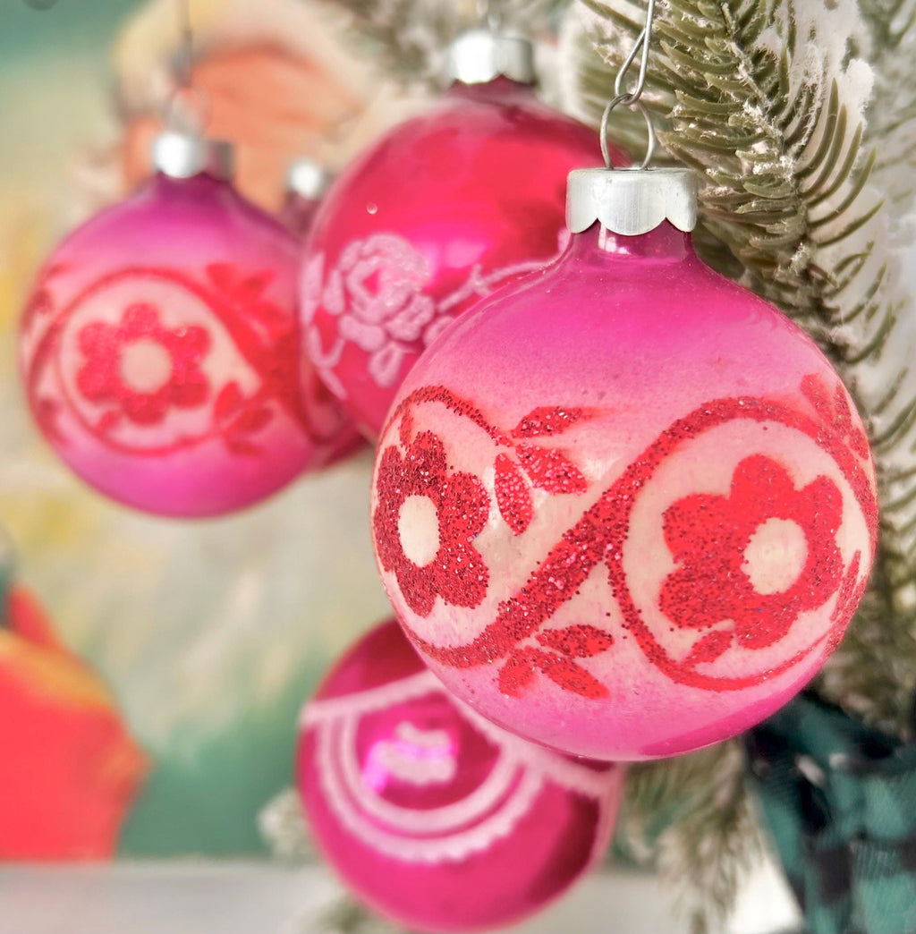 Vintage Christmas Bulb Ornaments by GOBY: Stenciled Pinks