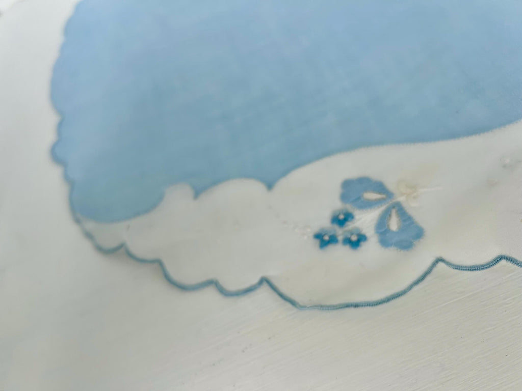 Vintage Linen Placemats: Sky Blue Organdy Trim, Floral Embroidery
