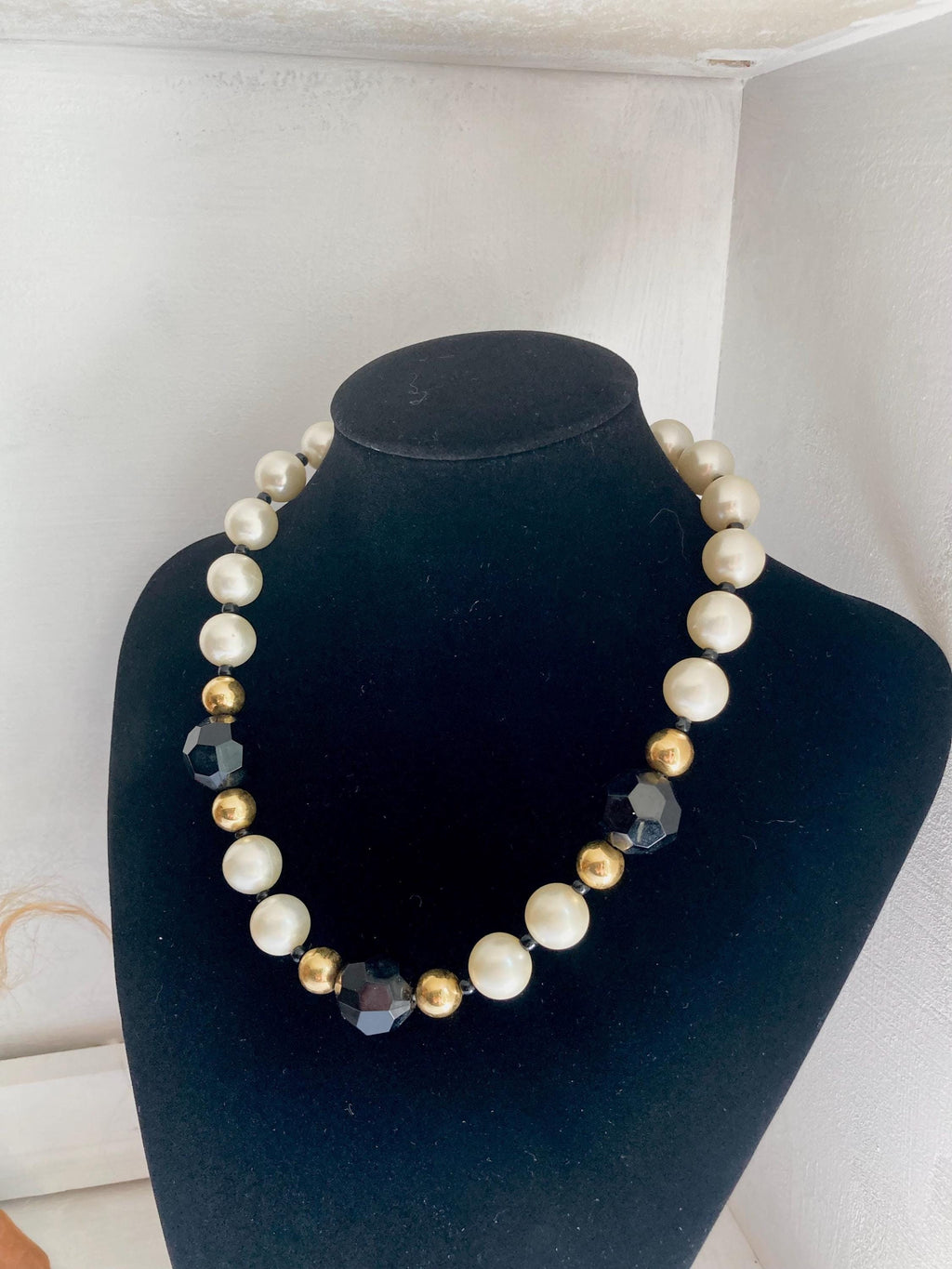 1980s AVON Beaded Necklace: Faux Pearls & Black Beads