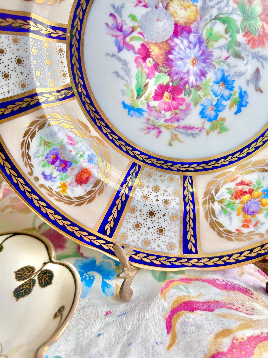 Vintage Royal Paragon Plate: Queen Mary Serviet, Floral Bone China