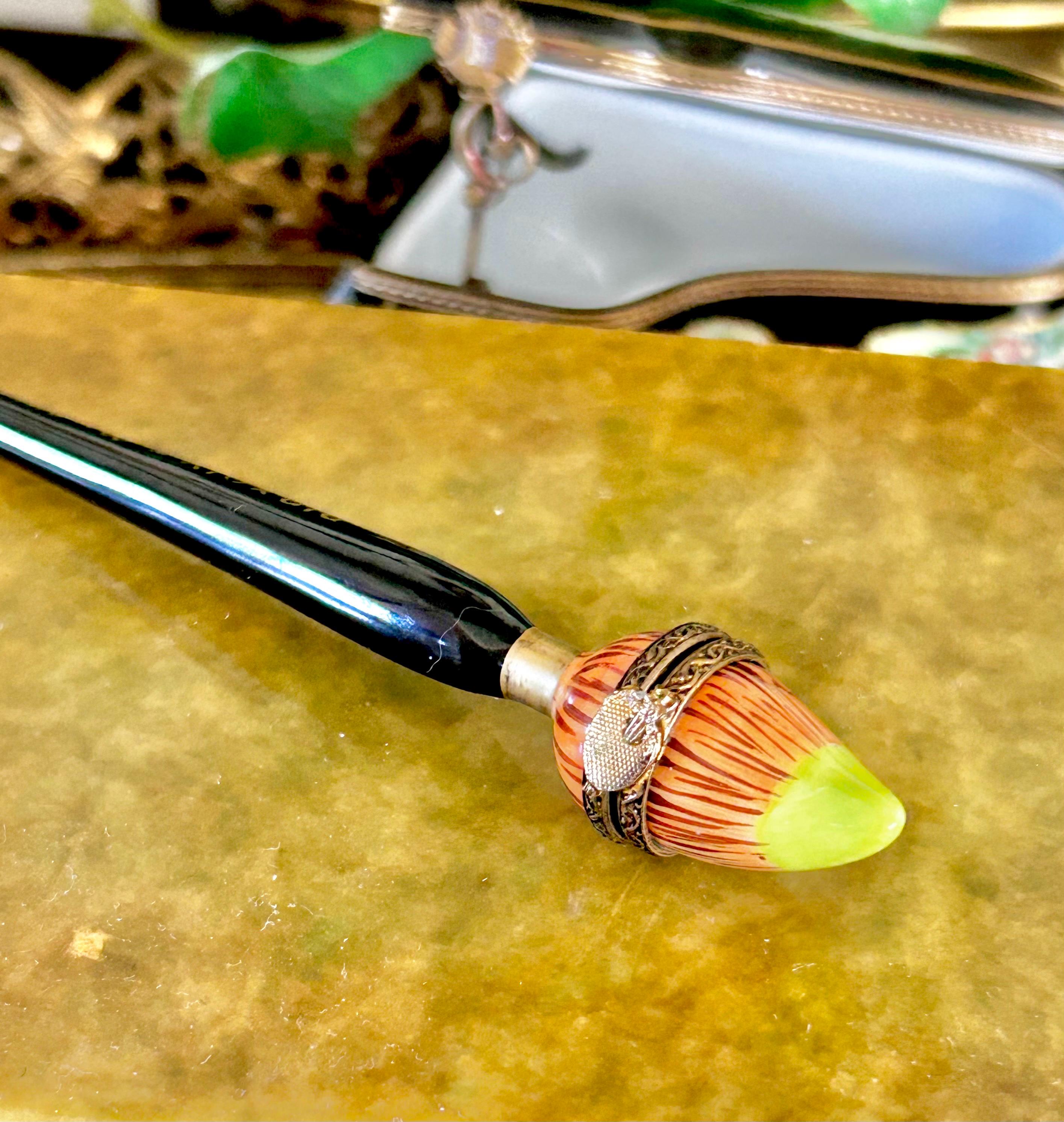 Vintage Limoges Peint Main Porcelain Trinket Box for Artist - Paintbrush