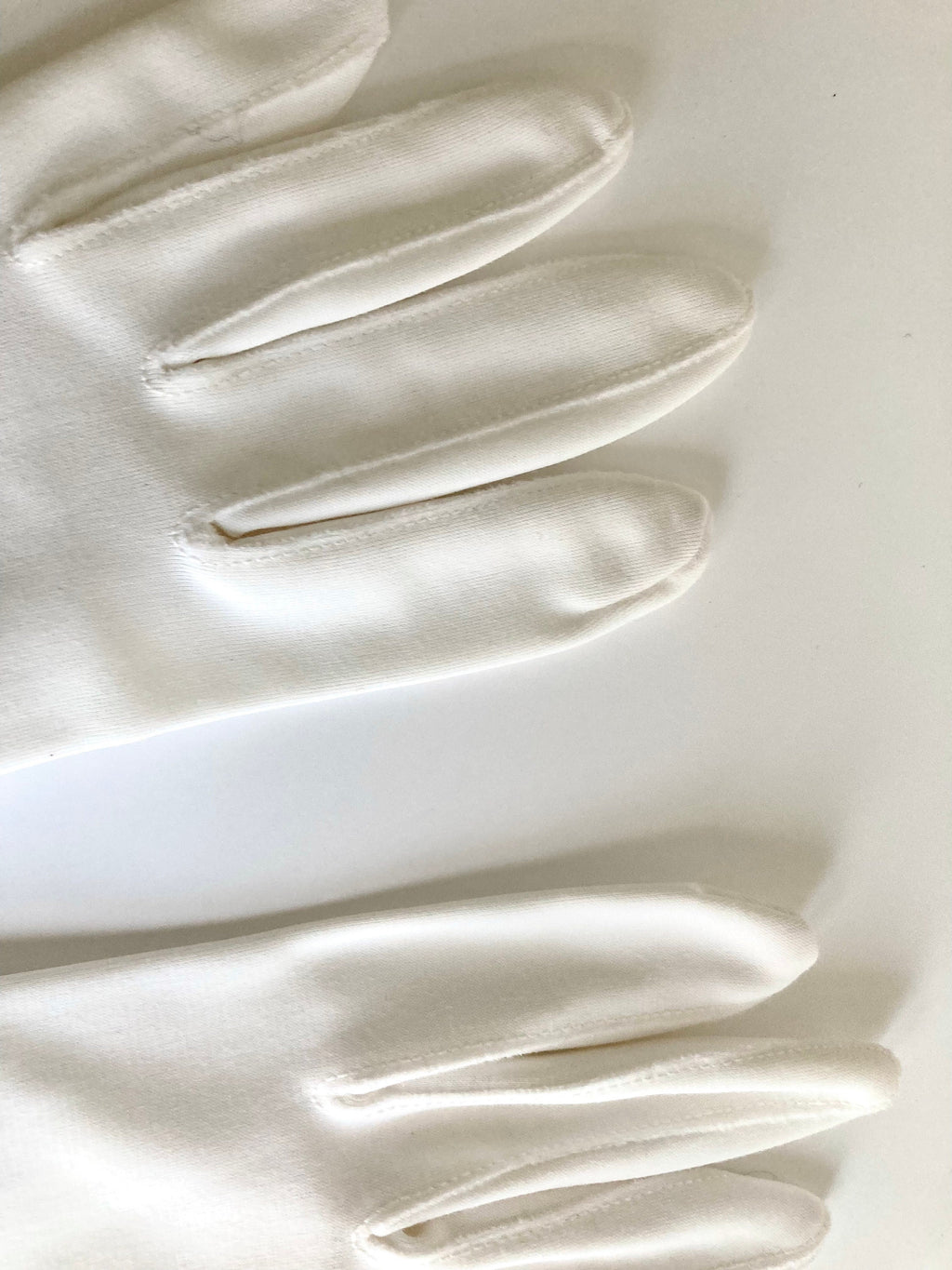 Vintage Ladies Gloves -White short - floral embroidery trim - made in USA Good Vtg. Condition