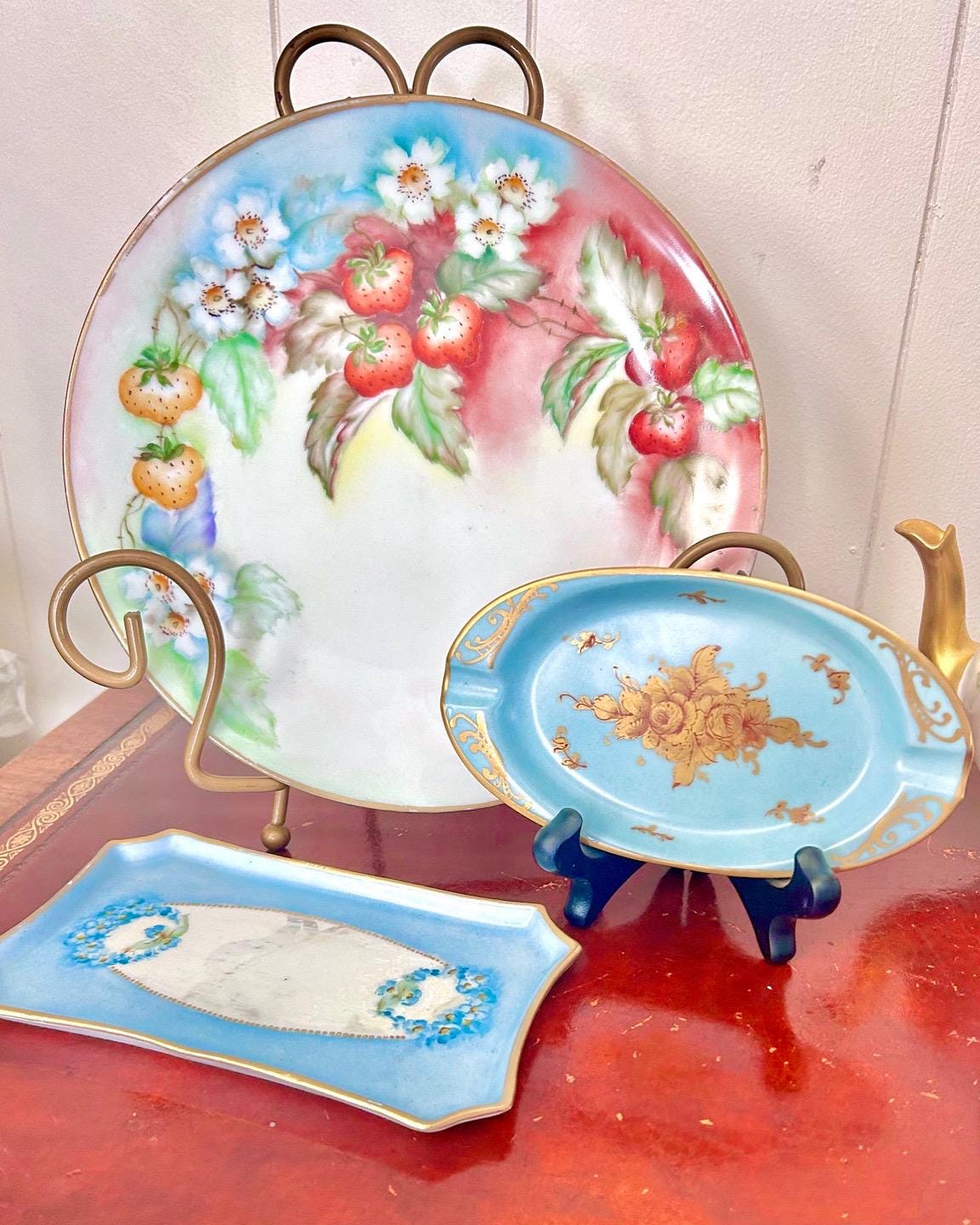 William Guerin & Co Limoges Porcelain Plate with Handpainted Strawberries