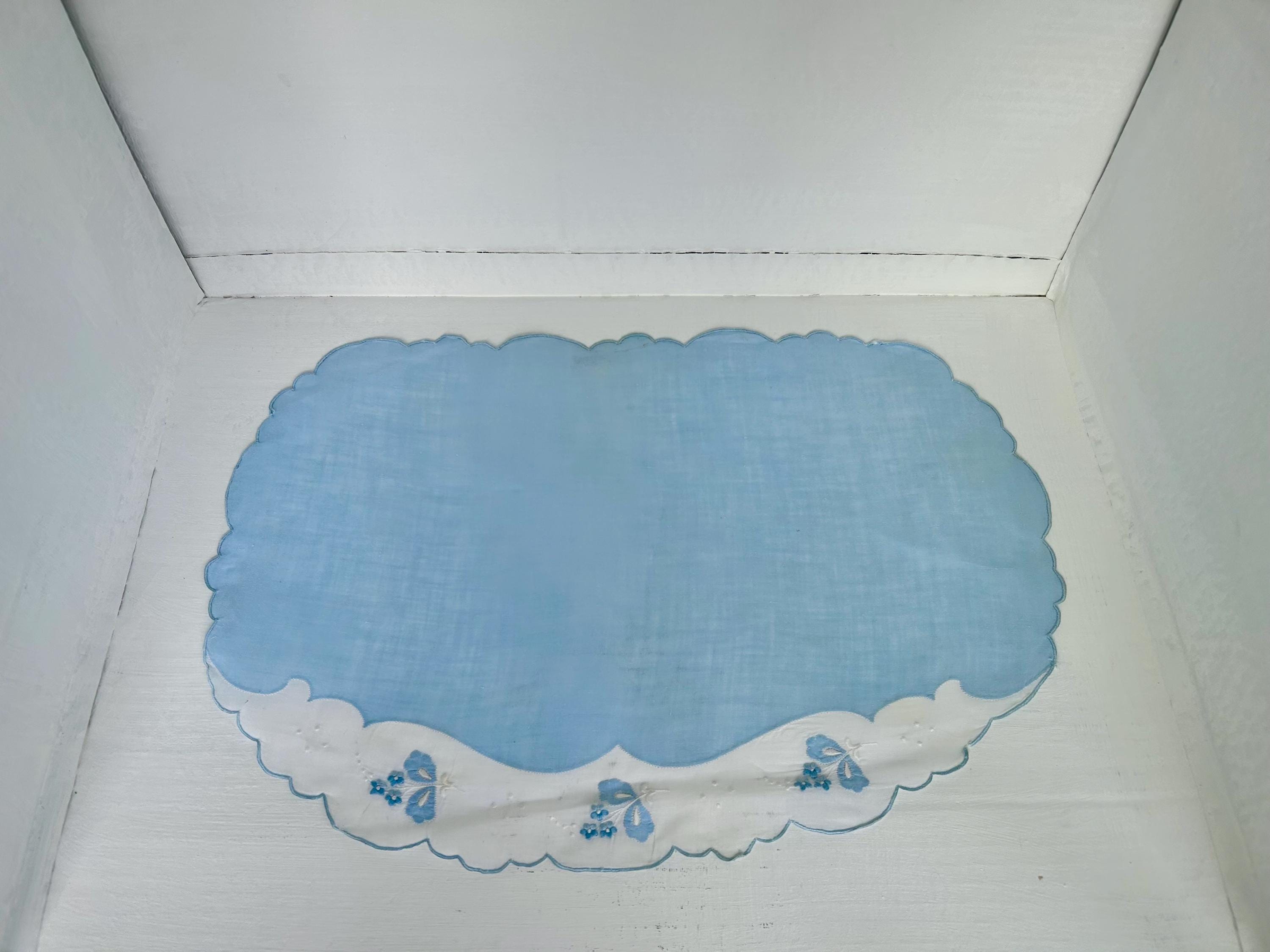 Vintage Linen Placemats: Sky Blue Organdy Trim, Floral Embroidery