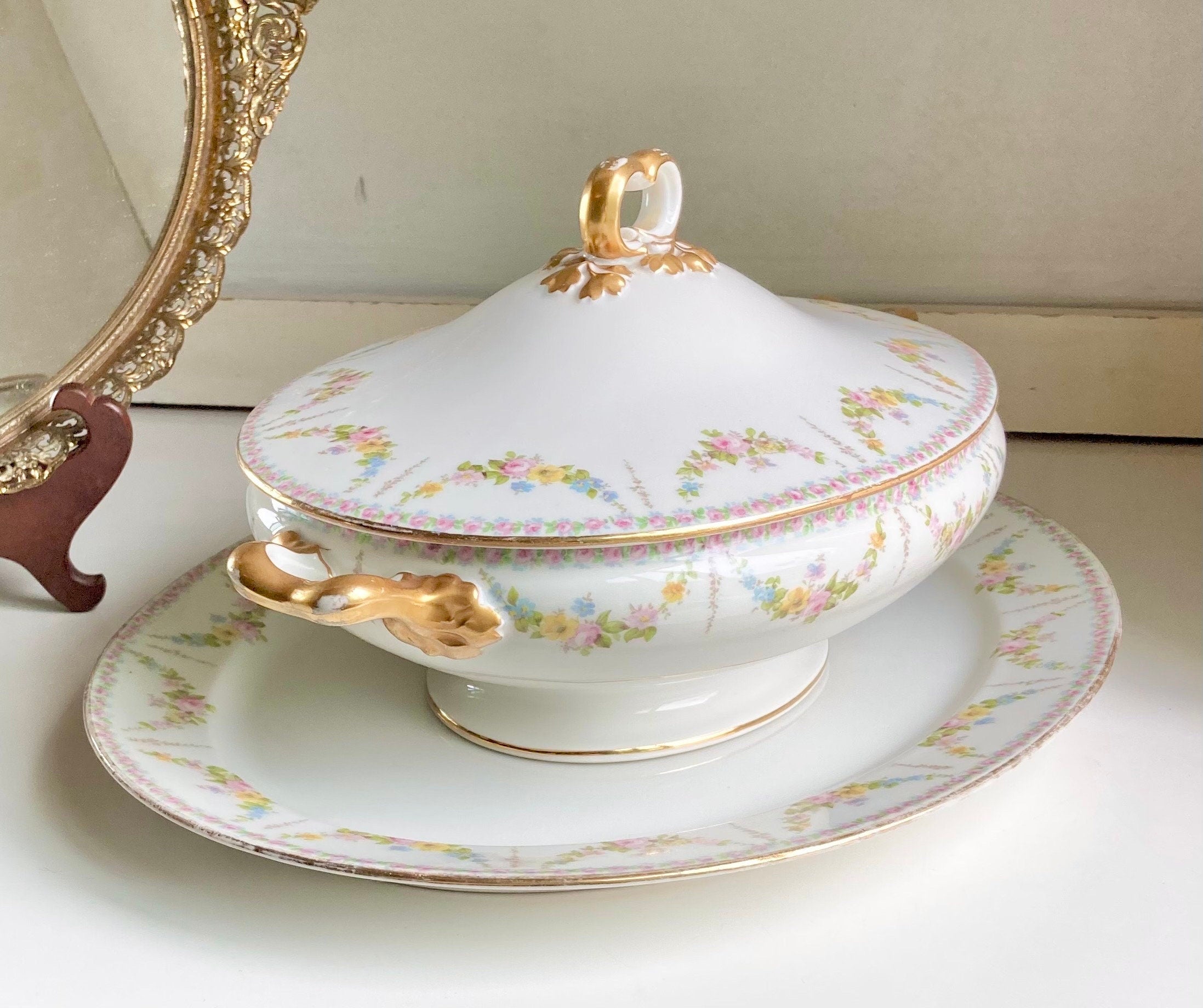 Vintage Limoges France Lidded Tureen: Wm Guerin & Co Floral Garland