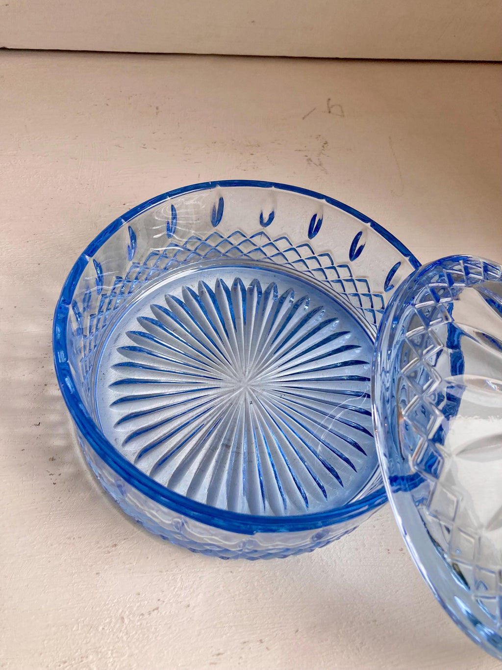 Vintage Indiana Glass Celeste Blue Lidded Candy Dish: Lattice Starburst Pattern