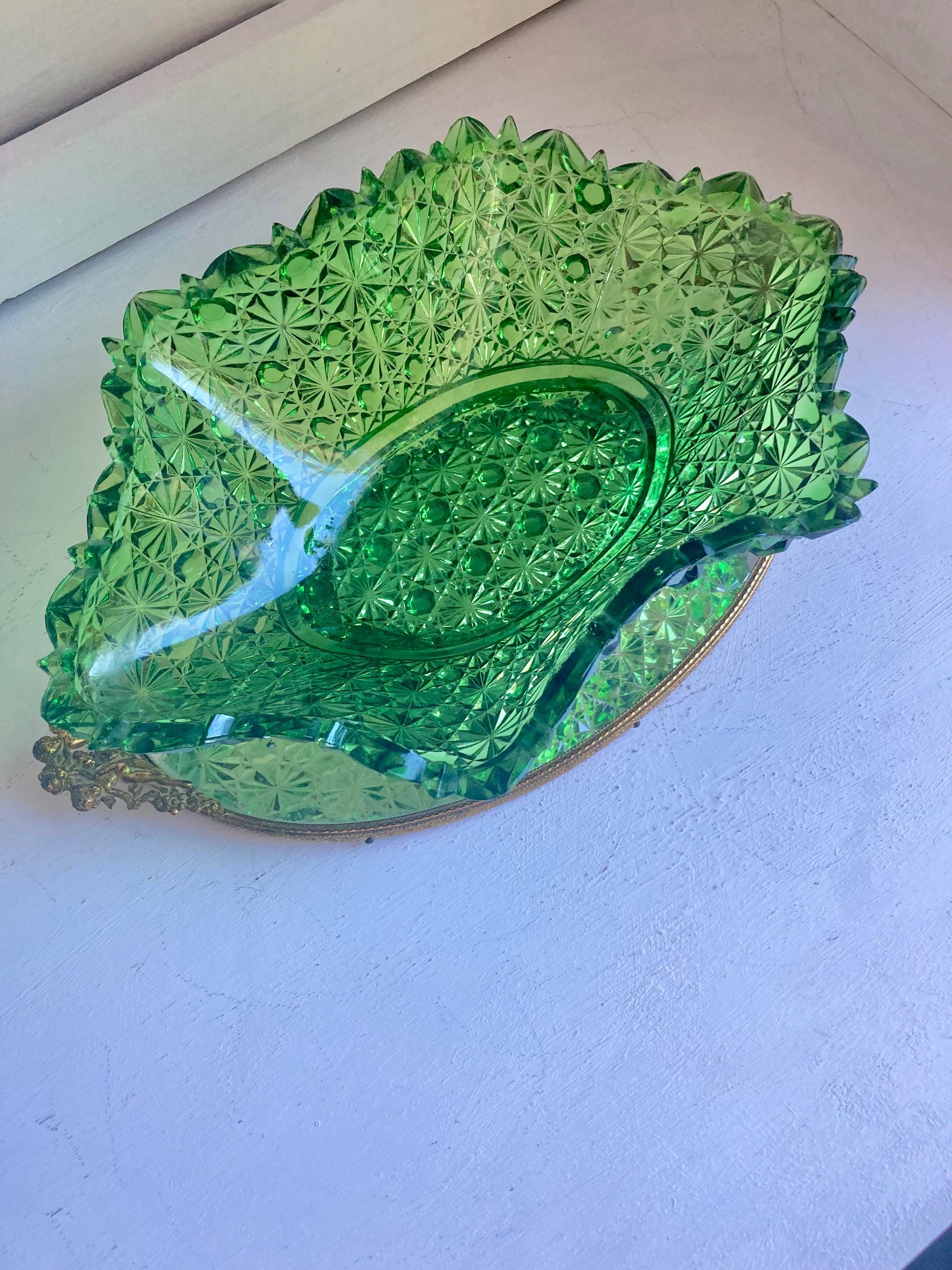 Vintage Emerald Green Daisy & Button Bowl: Ruffled Sawtooth Rim, 12"