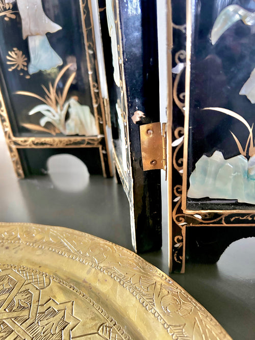 1990s Chinoiserie Small Wooden Accordion Screen