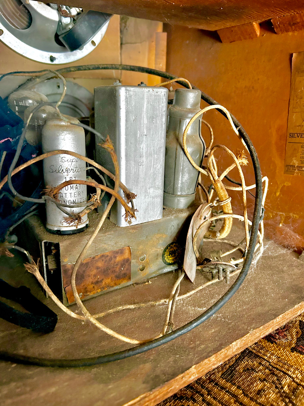Vintage Tombstone Art Deco Radio Chassis