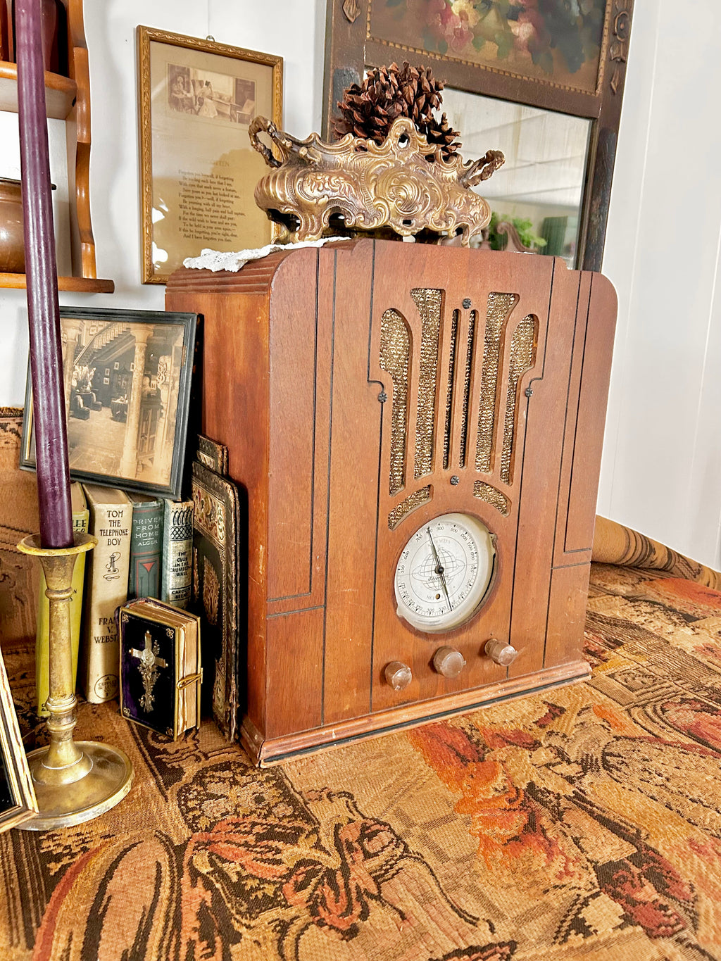 Vintage Tombstone Art Deco Radio Chassis