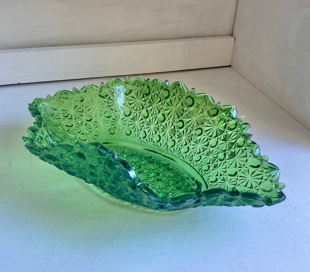 Vintage Emerald Green Daisy & Button Bowl: Ruffled Sawtooth Rim, 12"