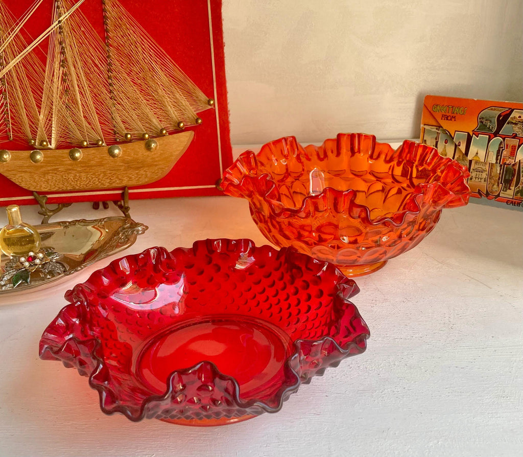 Vintage Fenton Amberina Glass Bowl: Red-Orange Ruffled Rim, UV Reactive