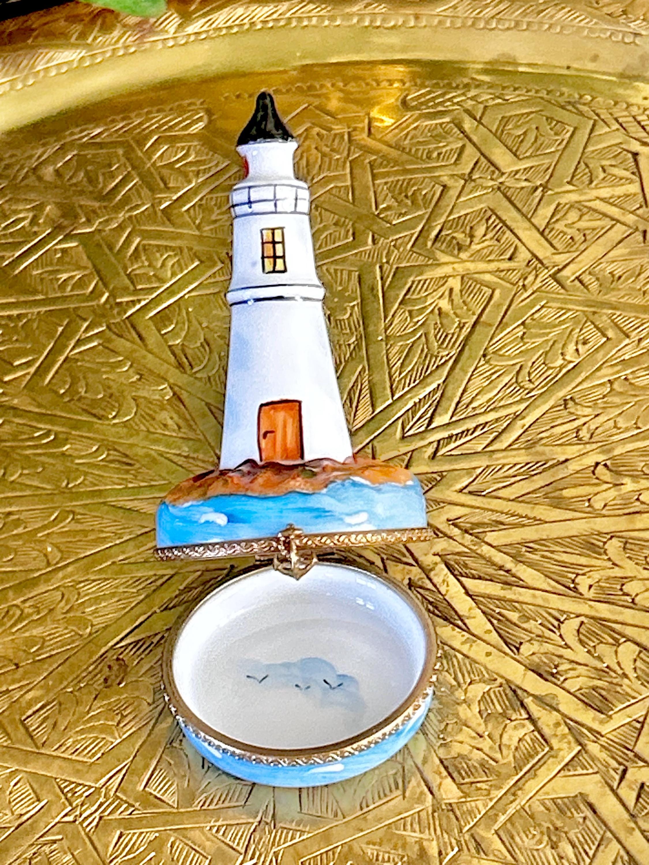 Vintage Limoges Peint Main Porcelain Boxes for Travel Enthusiasts