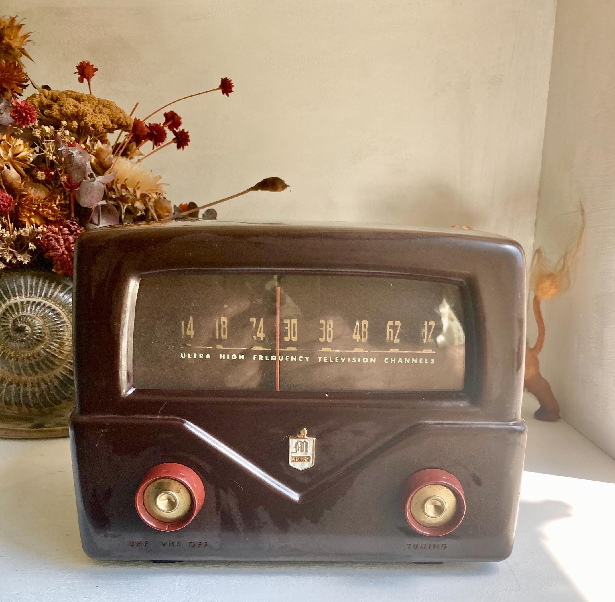 Vintage Mallory TV Antenna Converter: Brown Bakelite, Untested