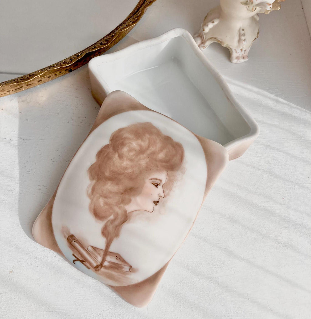 Vintage Hand-Painted Porcelain Jewelry Box: Lady Cameo Image