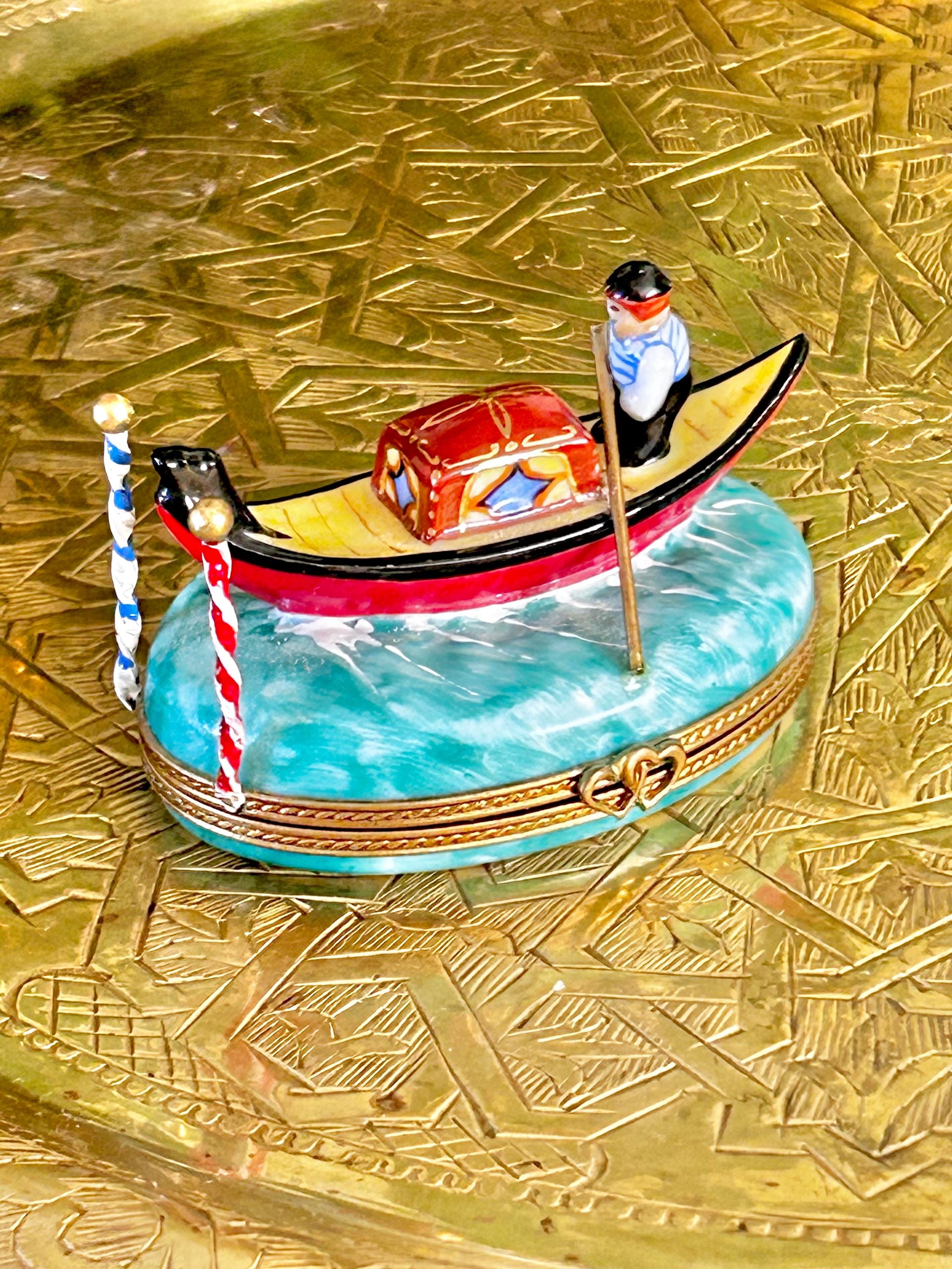 Vintage Limoges Peint Main Porcelain Boxes for Travel Enthusiasts