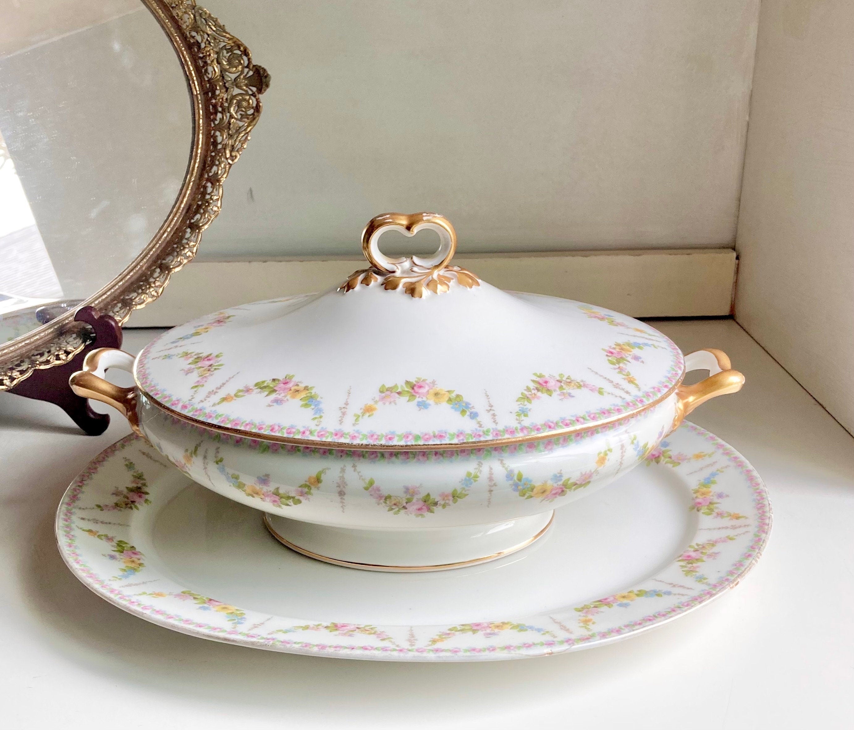 Vintage Limoges France Lidded Tureen: Wm Guerin & Co Floral Garland