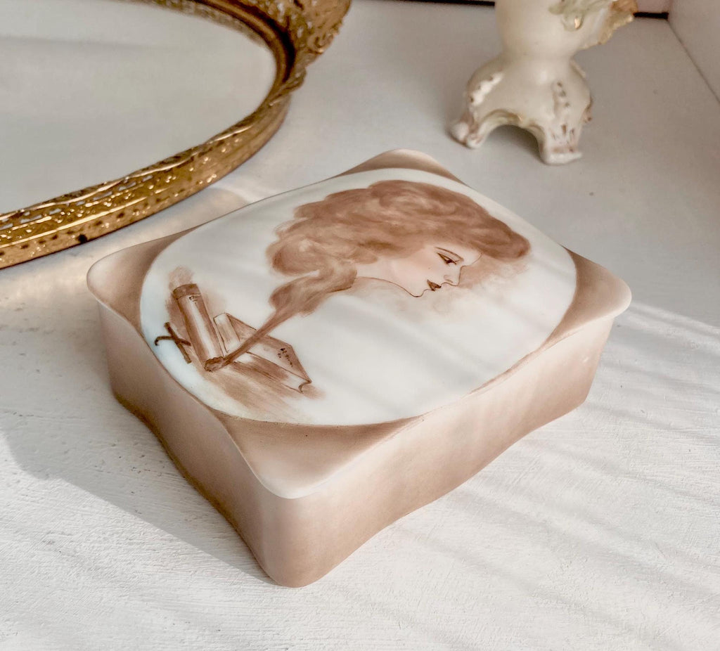 Vintage Hand-Painted Porcelain Jewelry Box: Lady Cameo Image
