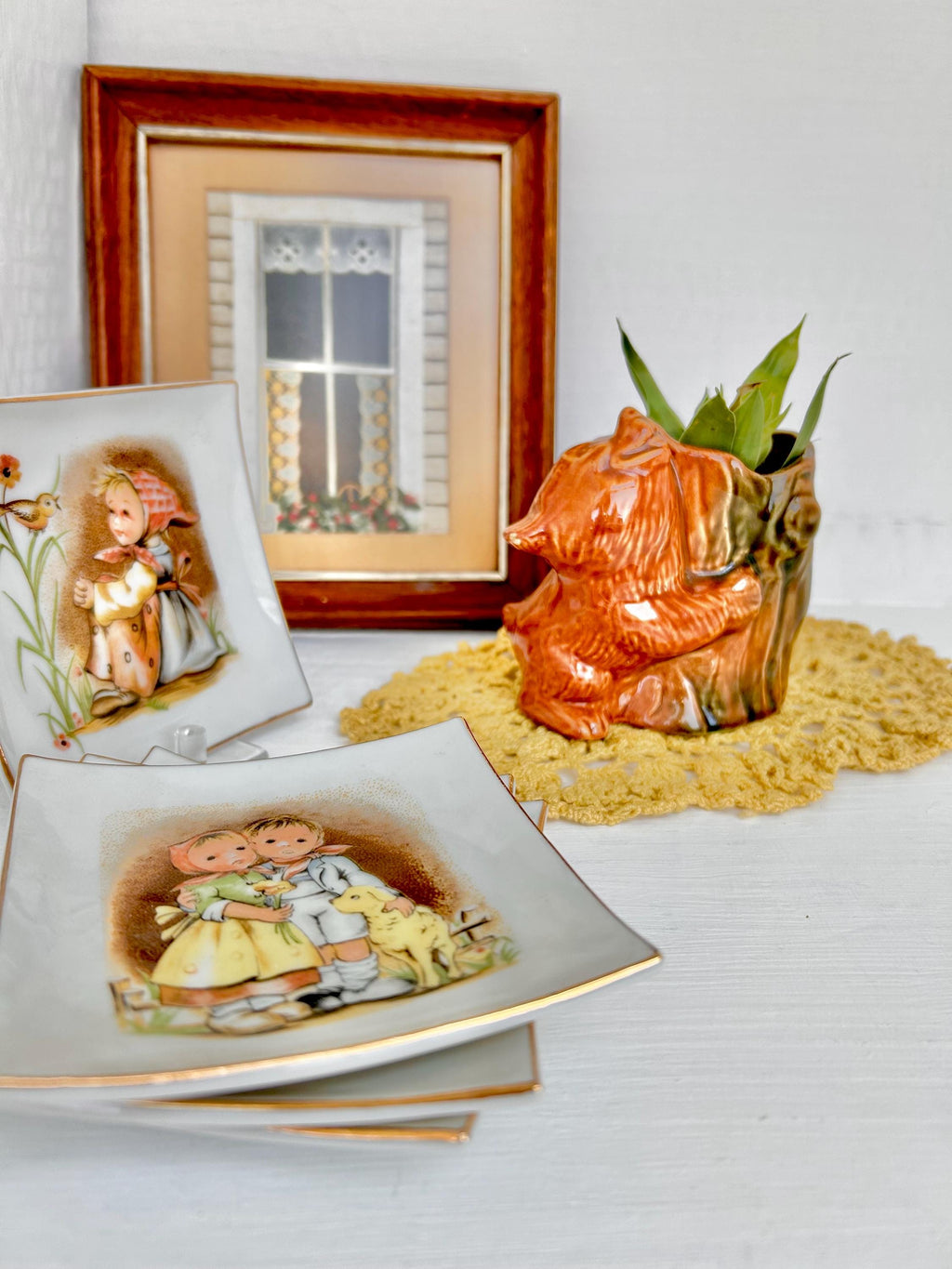 Vintage Hummel-Style Ceramic Plate: Storybook Children Wall Hanging - Japan