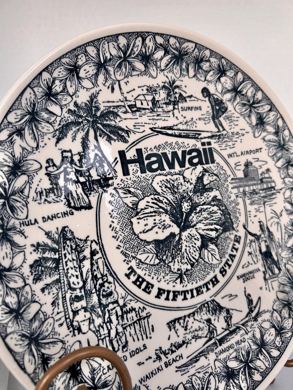 Vintage Hawaii Souvenir Plate: Navy Blue & White American Ironstone