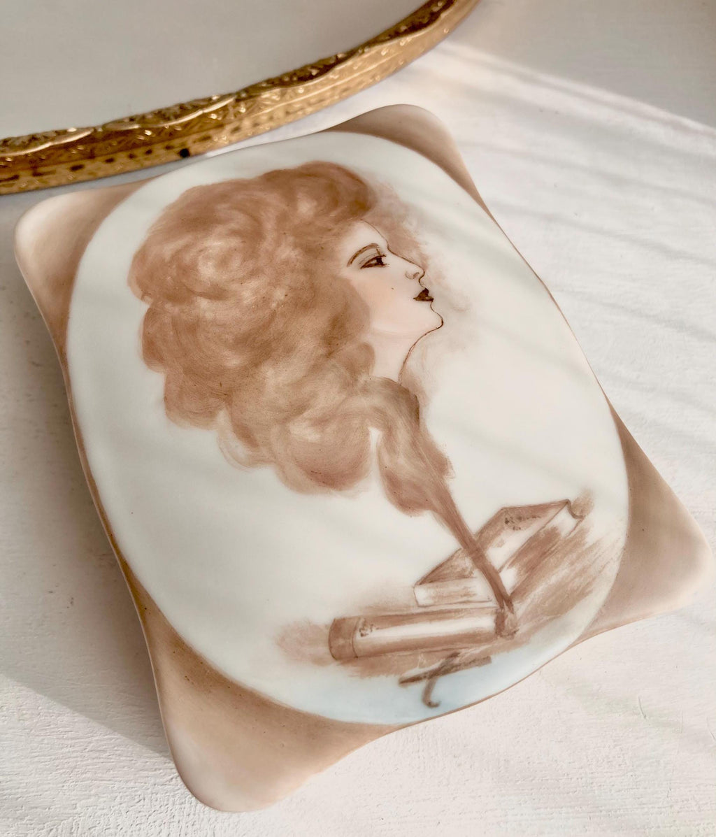 Vintage Hand-Painted Porcelain Jewelry Box: Lady Cameo Image