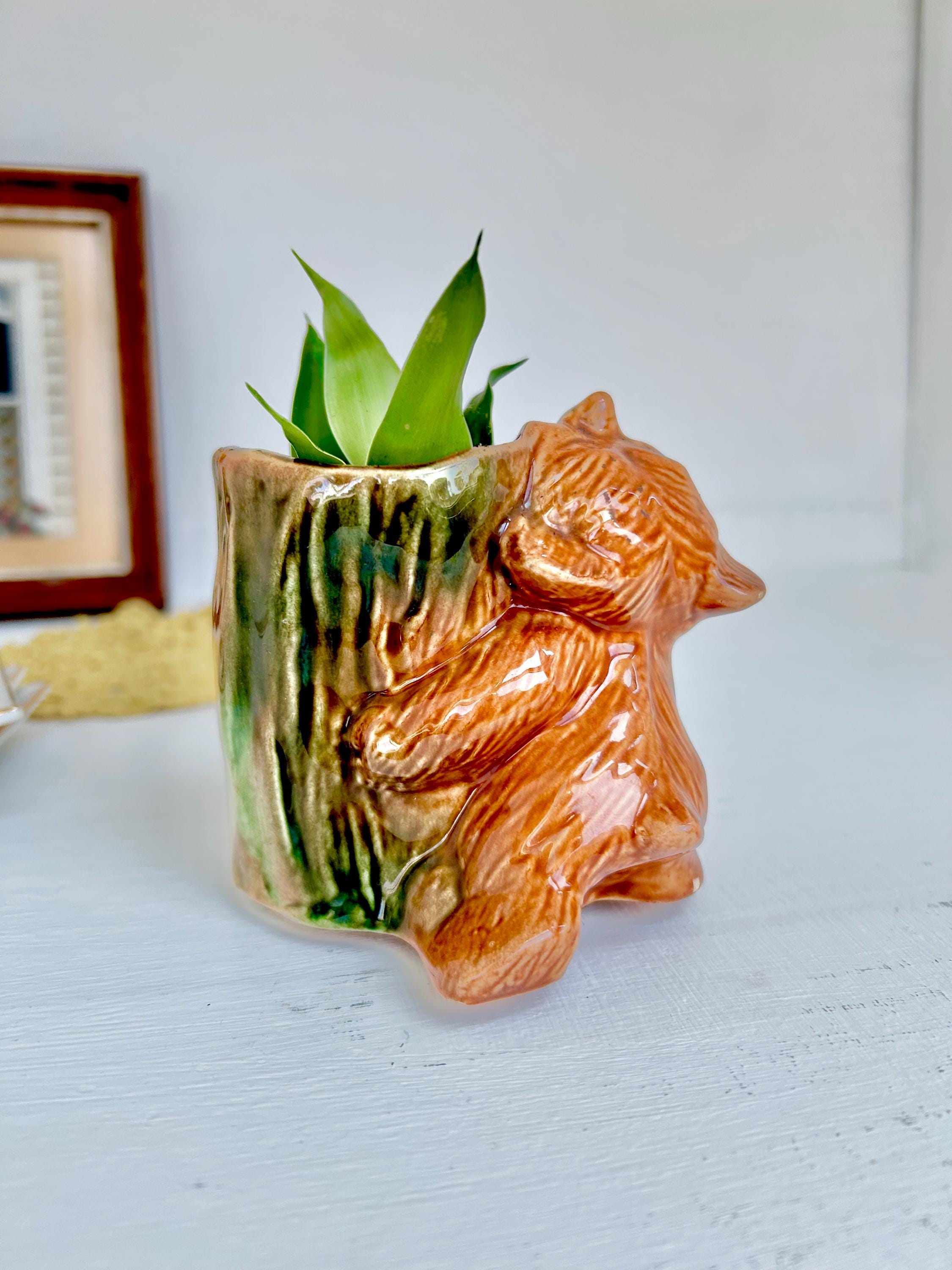 Vintage Brown Bear Ceramic Planter: Anthropomorphic Tree Stump Vase