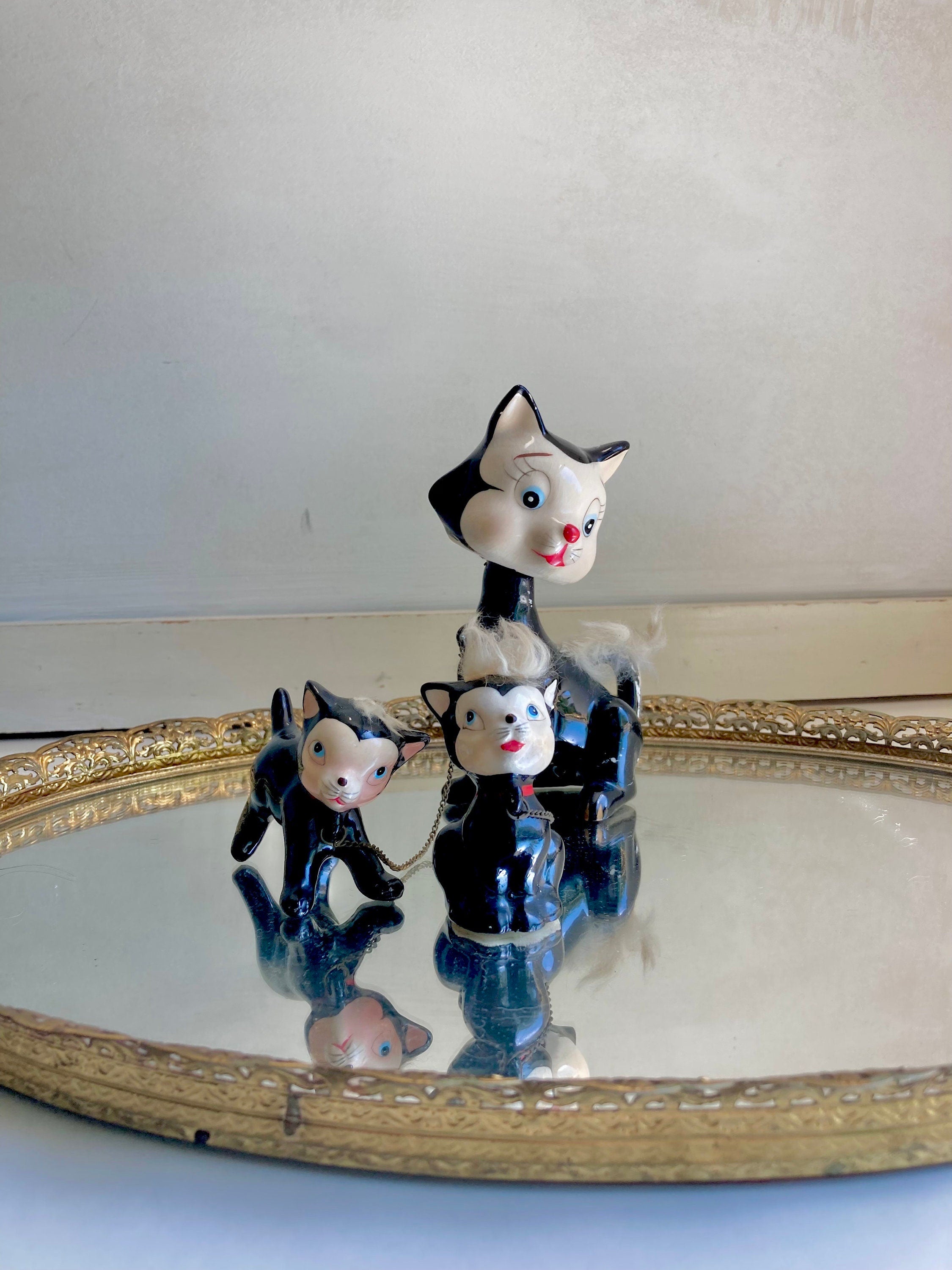 Midcentury Anthropomorphic Ceramic Bobble head Cat mom + 2 kittens - Japan