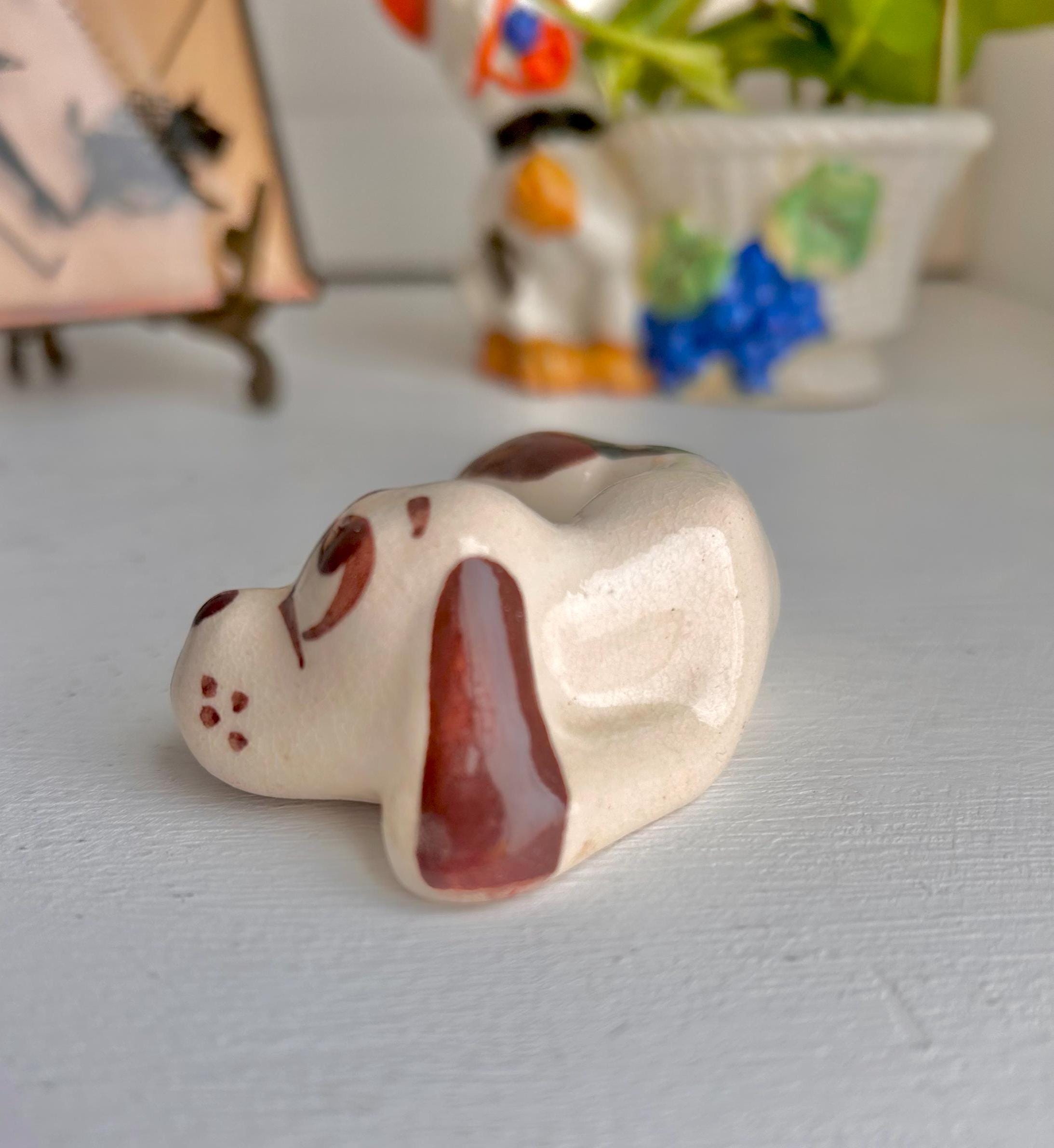 Vintage Rio Hondo Pottery Dog Figurine: Reclining Beagle Hound