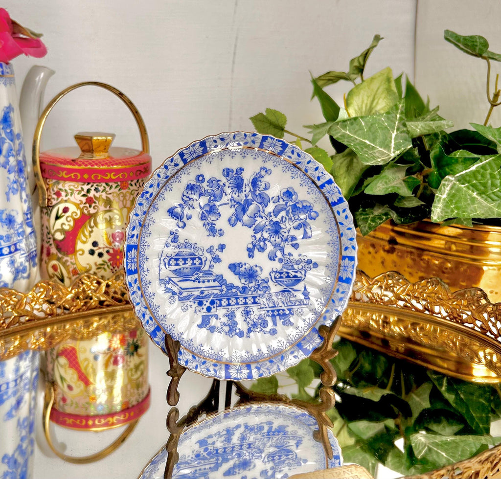 Vintage China-Blau Tea Set: Blue & White Bavarian China - Gilt Trim