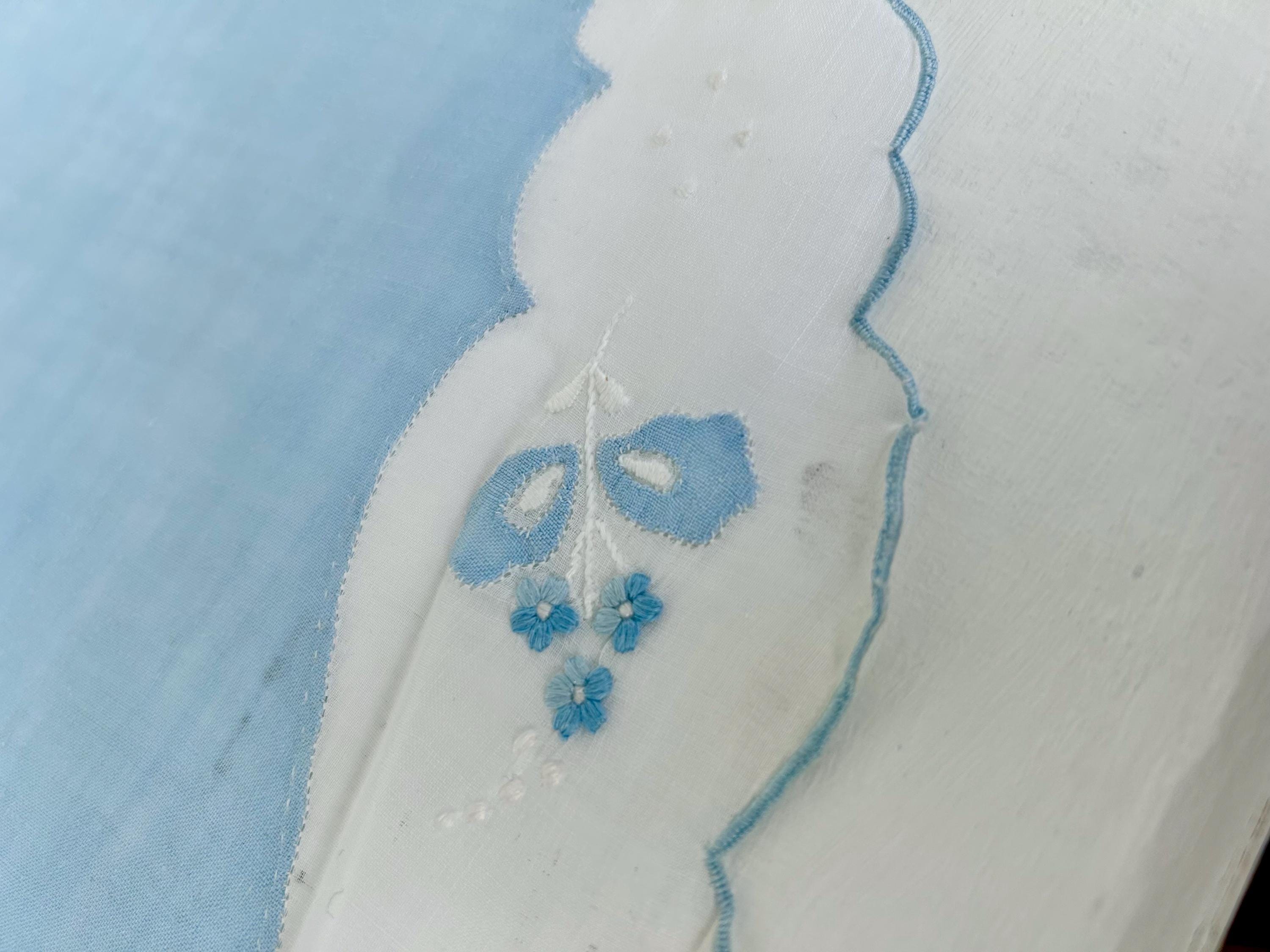 Vintage Linen Placemats: Sky Blue Organdy Trim, Floral Embroidery