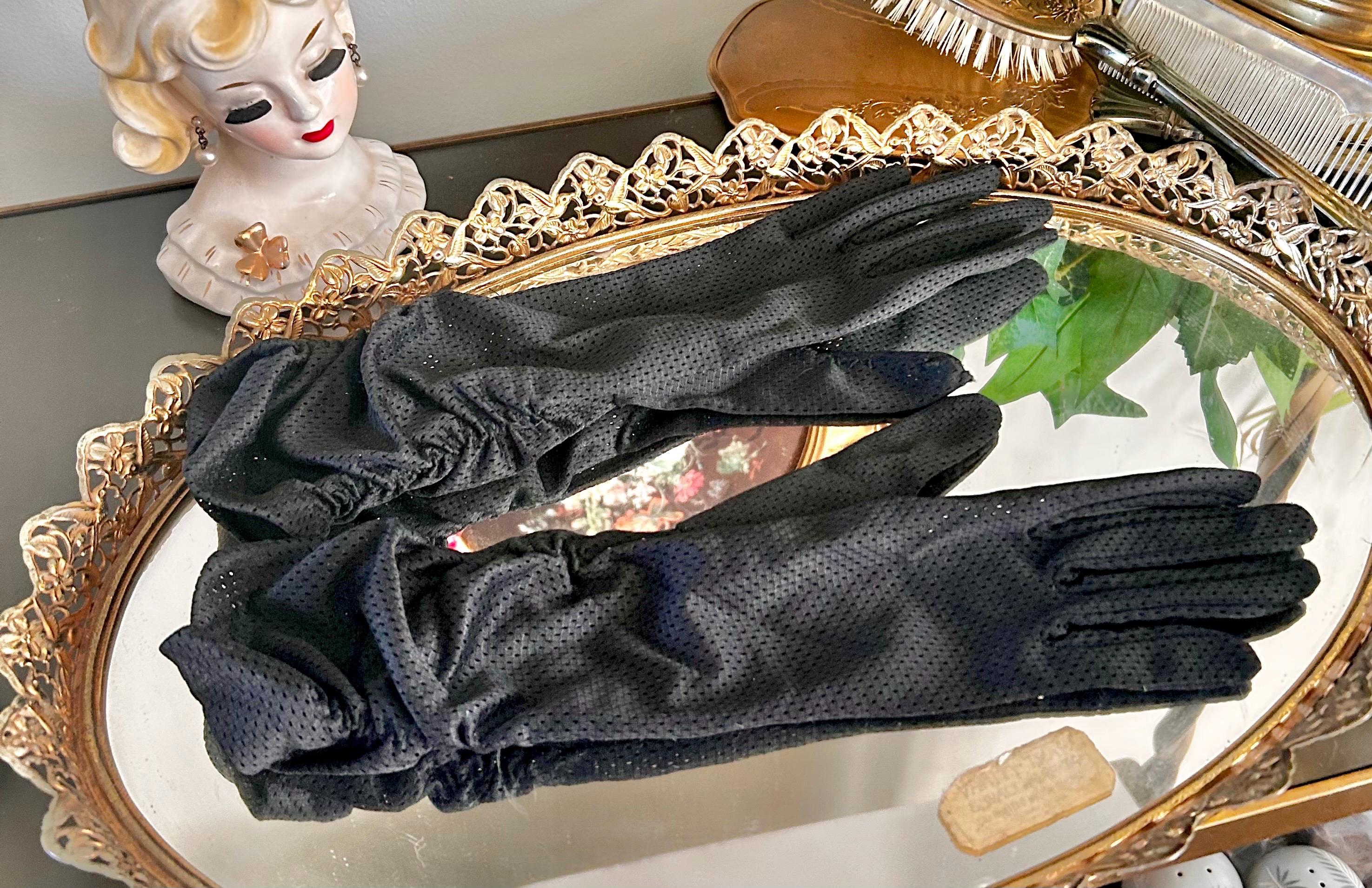 Vintage Ruched Ladies Gloves in Perforated Black Nylon, USA