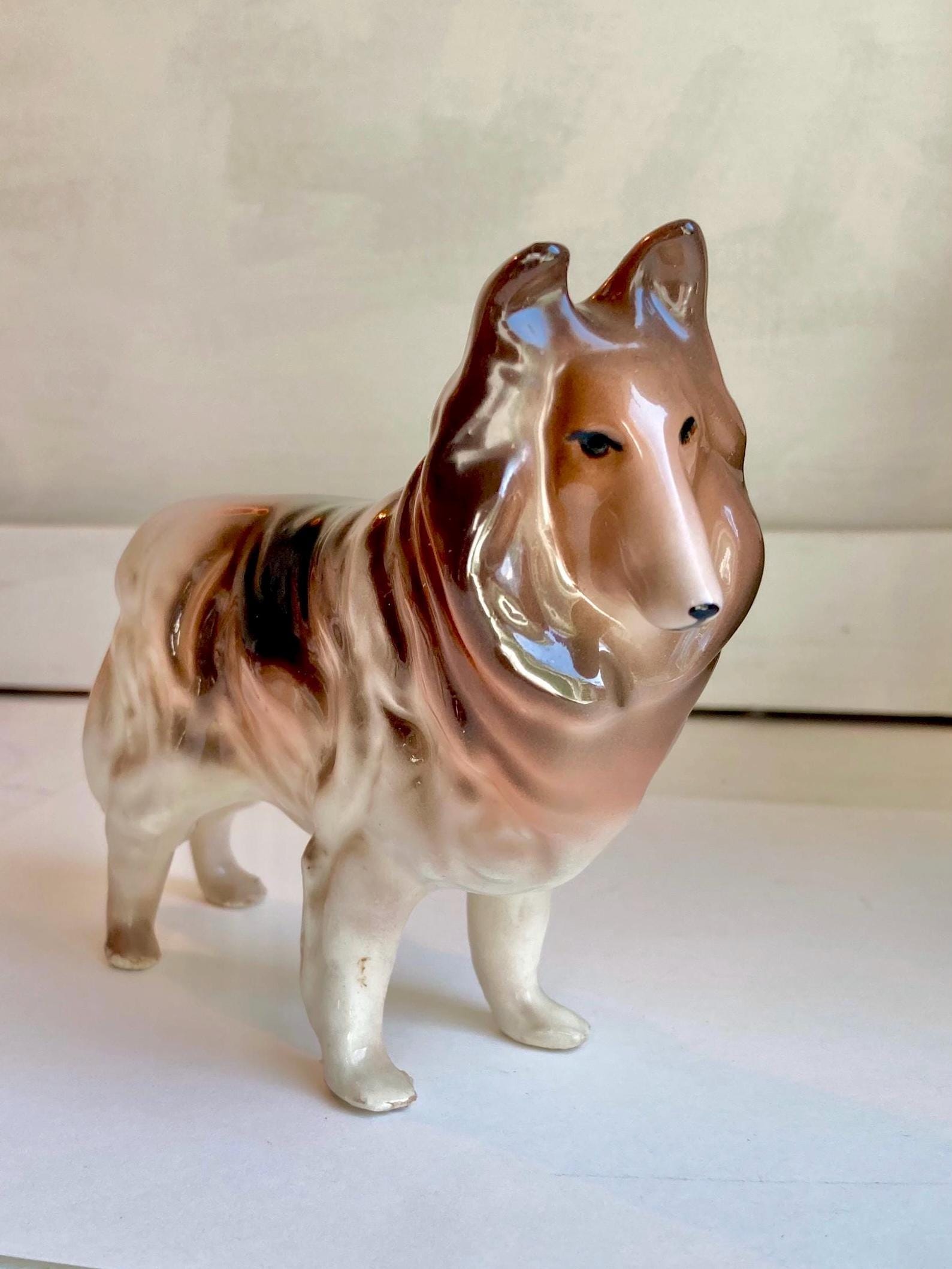 Vintage Collie Figurine - Hand Painted Doggie Statuette