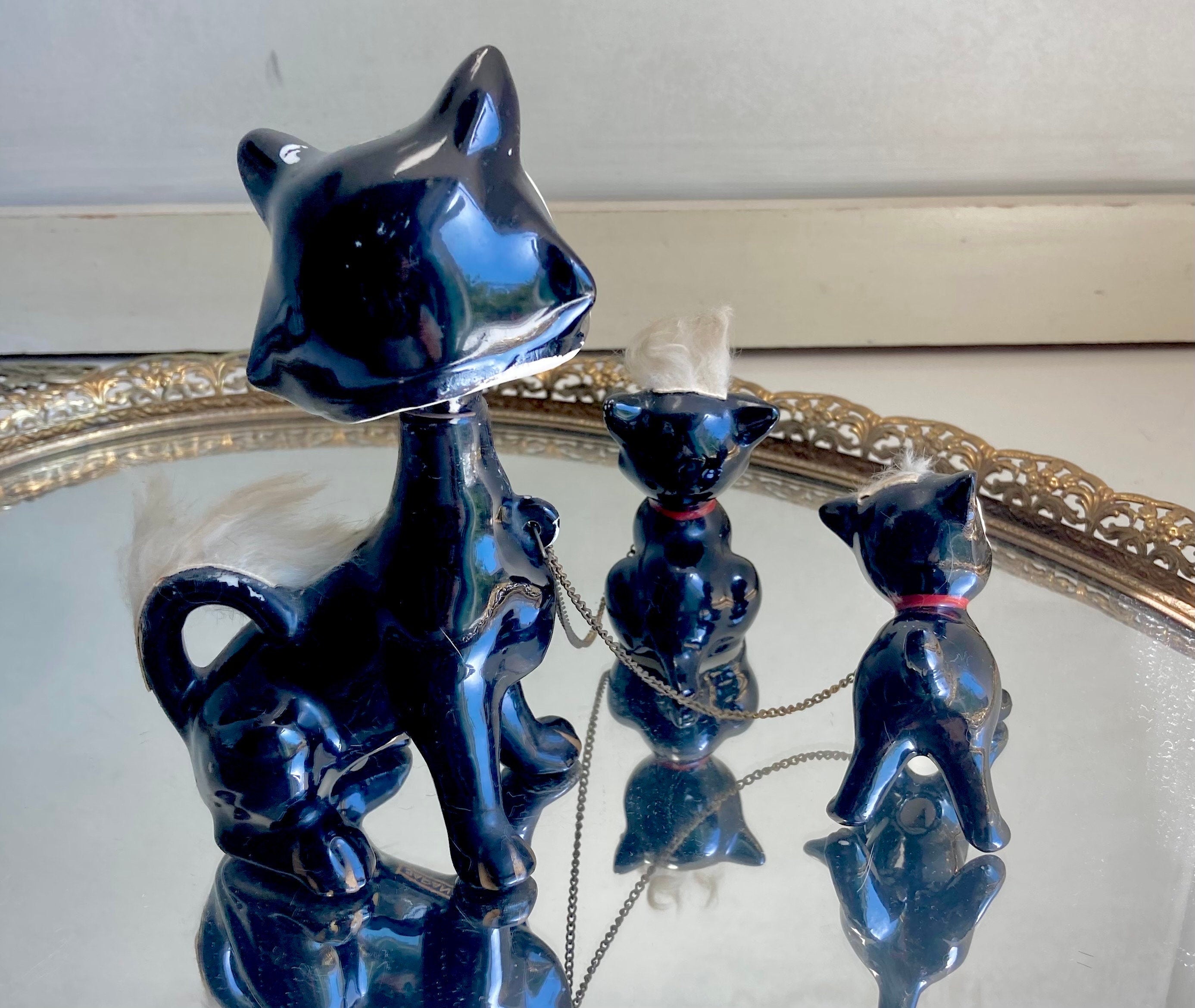 Midcentury Anthropomorphic Ceramic Bobble head Cat mom + 2 kittens - Japan