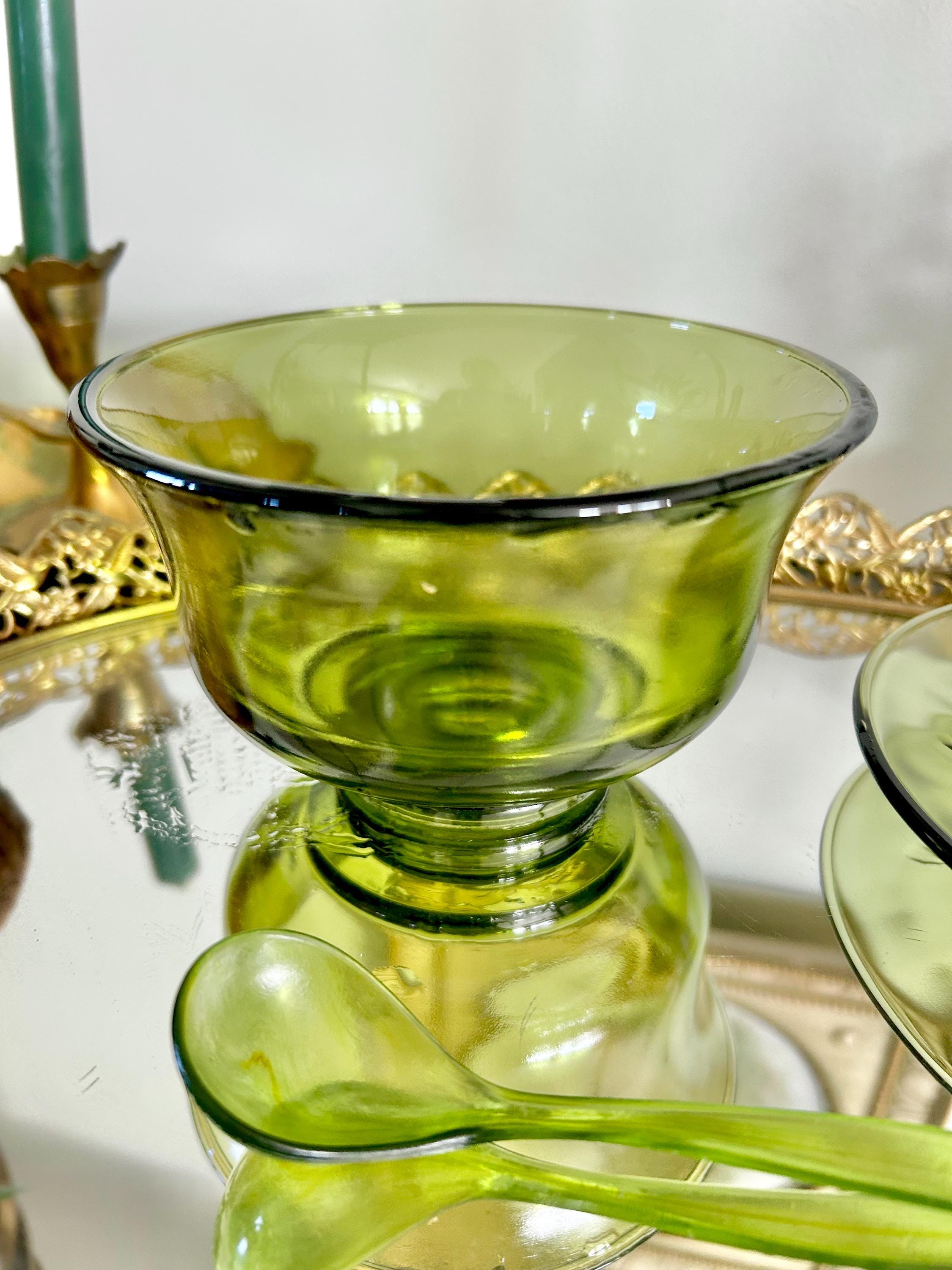 Vintage Indiana Glass Co Serving Bowl with Underplate and Spoon