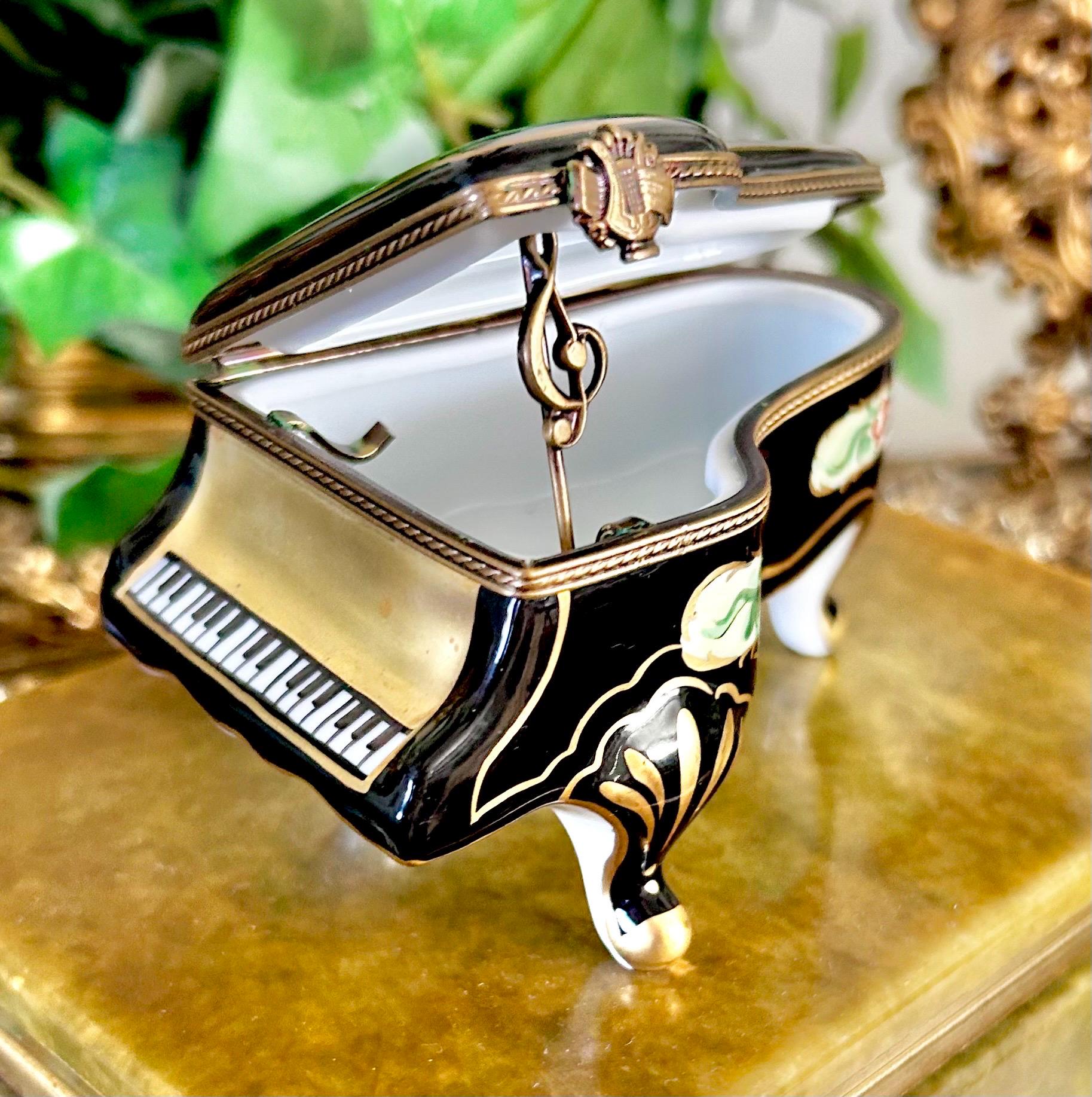 Vintage Limoges Peint Main Baby Grand Piano Small Porcelain Box