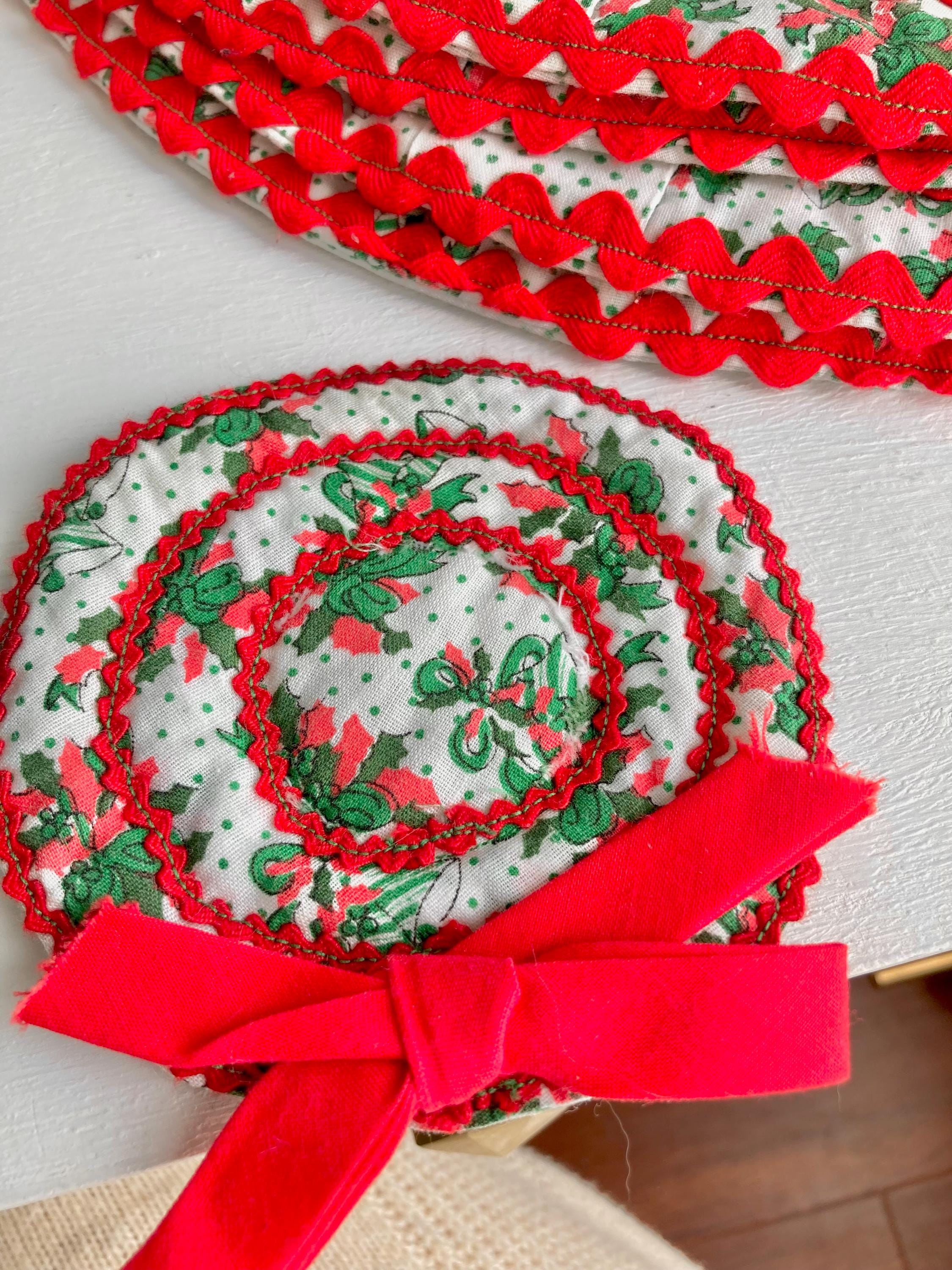 Vintage 1970s Hand-stitched Christmas Holiday Cotton Quilted Placemat Setting with Matching Coasters for Four