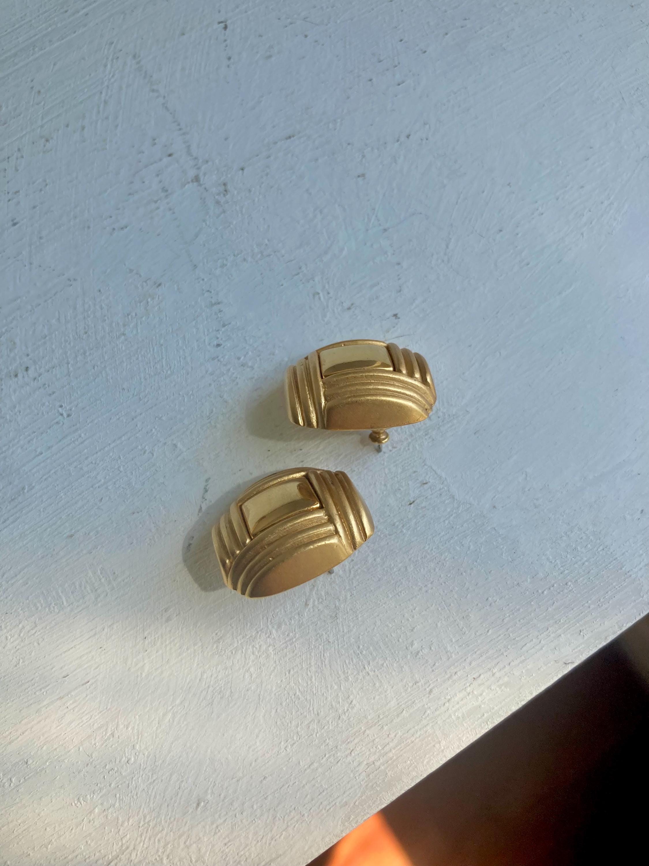 Vintage MONET Gold Tone Earrings: 1980s Concentric Squares