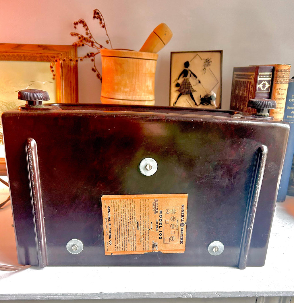 1948 GE Tube Radio: Working Vintage Bakelite Radio, Model 102