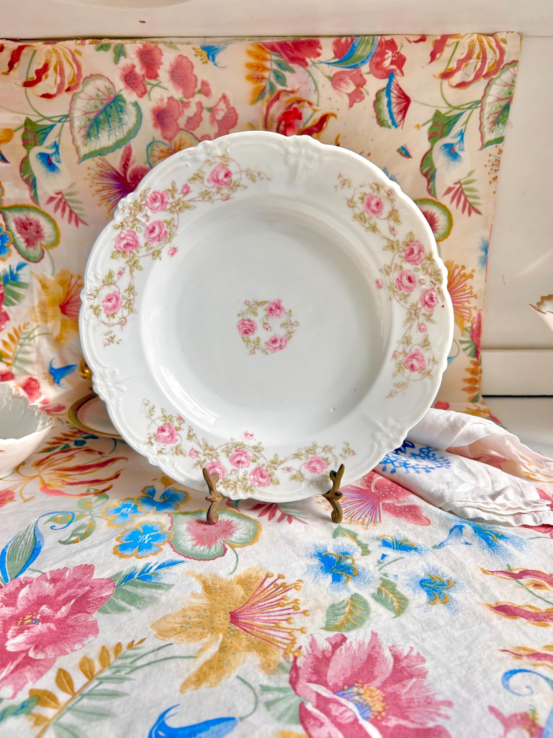 Vintage Bavarian Porcelain Bowl: Pink Roses Garland, Tirschenreuth Germany