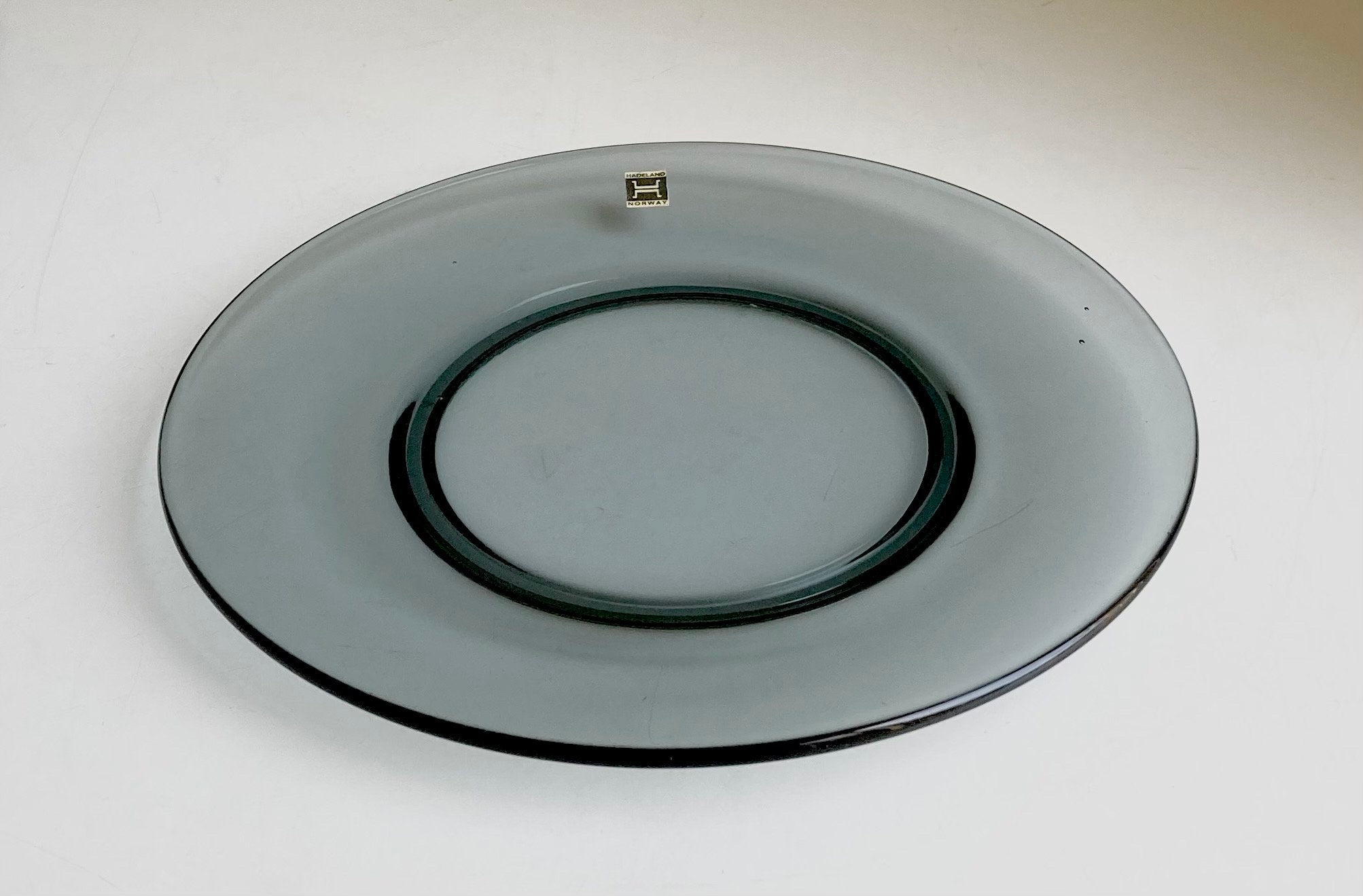 Hadeland Norway Smoke Glass 7.5" plate - original sticker